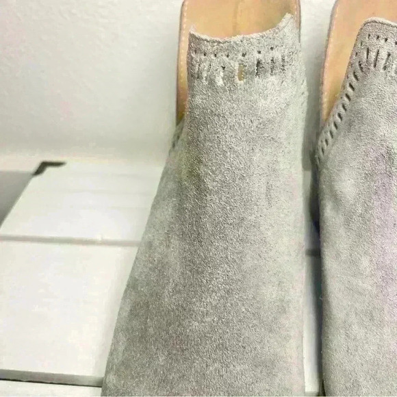 Lucky Brand Women’s Bustina Gray Laser Cut Ankle Booties Boots Size 9.5 M - Picture 6 of 13